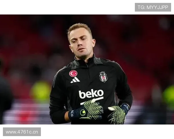 阿贾克斯三比二古茨破门巴斯传射